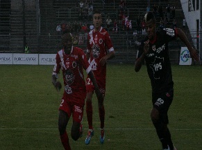 Football - Ligue 2 : Nmes et Nancy se quittent sur un match nul (0-0)