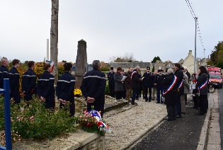 Minute de silence et sonnerie aux morts  Villiers le Sec