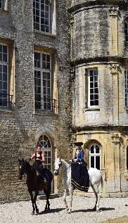 Les cavalires prtes pour le spectacle