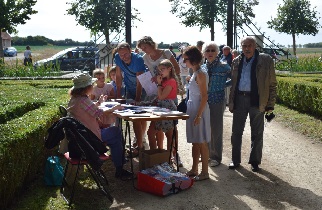 L’accueil du public tait assur par l’association Bernires Optique Nouvelle